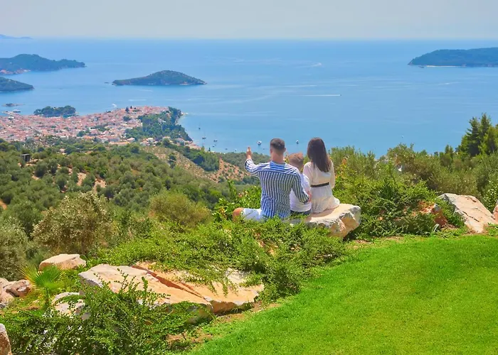 Sky Sea אתר נופש העיירה סקיאתוס