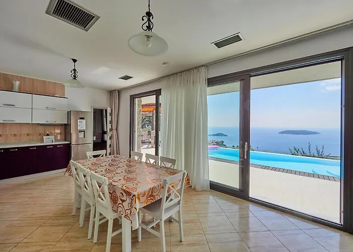 Sky Sea אתר נופש 5*