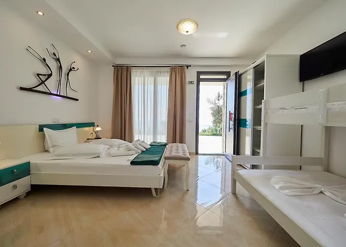 Sky Sea 5* Skiathos Town