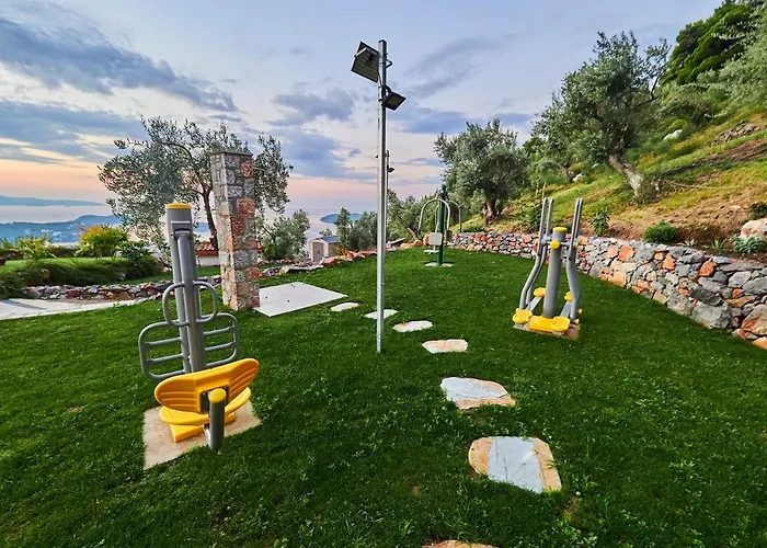 Sky Sea אתר נופש העיירה סקיאתוס