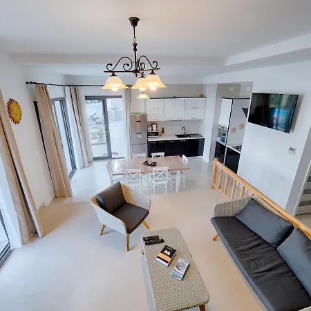 Sky Sea 斯基亚索斯镇