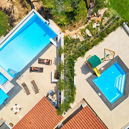 Sky Sea 斯基亚索斯镇